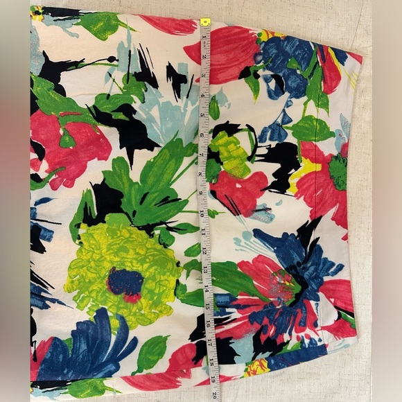 Ann Taylor White and Green Pencil Skirt Knee-Length Resort Wear 🌴🌺 - Picture 6 of 11